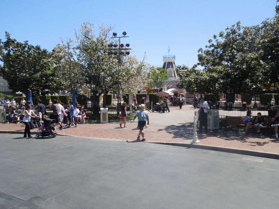 Disneyland Center Circle Picture